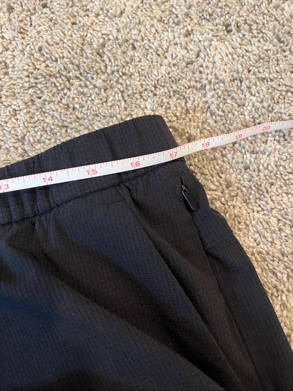 Lululemon Black XL Men's Shorts - Picture 9 of 9